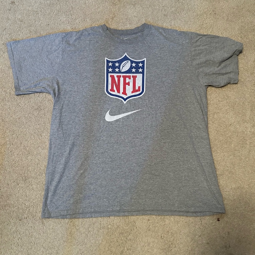 Vintage authentic NFL Nike Gray Short Sleeve Tee
